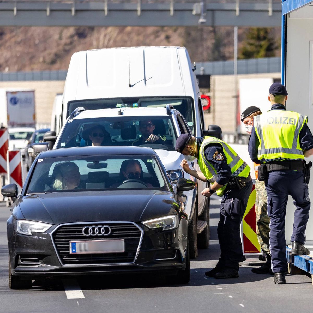Neue Verordnung Osterreich Verhangt Strafen Fur Touristen Ohne Maske Oder Test 20 Minuten