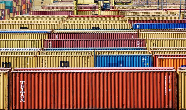 Des containers entreposés dans le port d’Anvers, l’un des sites visés par la cyberattaque (photo d’archives). 