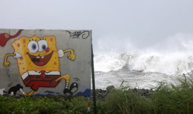 Des vents soufflant jusqu’à 150 km/h peuvent encore frapper la Réunion.