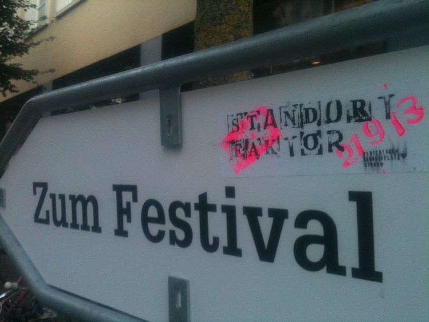 Die Einladungen waren in der ganzen Stadt Winterthur anzutreffen.