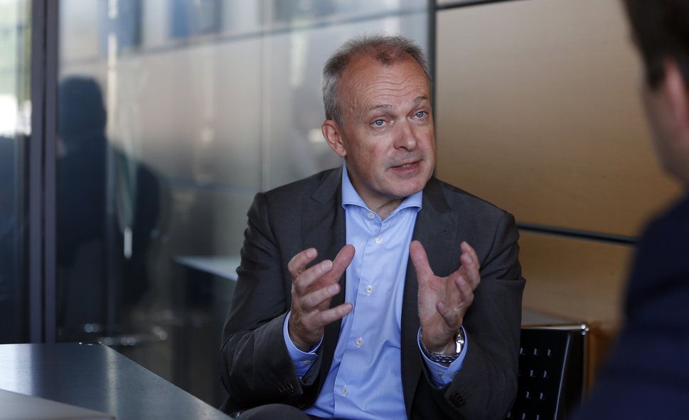 «Hoffentlich erkennt das Auto diesen Fussgängerstreifen vor mir.» Dieser Gedanke sei Urs Schaeppi bei der allerersten Fahrt mit dem selbstfahrenden Auto durch den Kopf gegangen.