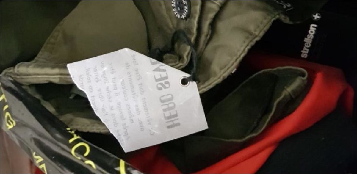 Sur Le Front Où Finissent Nos Vêtements Genève: Des habits neufs finissent détruits dans un container - 20 minutes