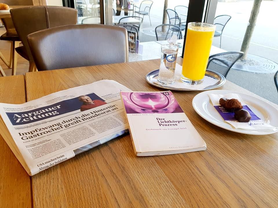 «Seit zwölf Jahren gehe ich zweimal täglich in mein Lieblingscafé für einen frisch gepressten Orangensaft und vegane Pralinés», sagt Nancy Holten.