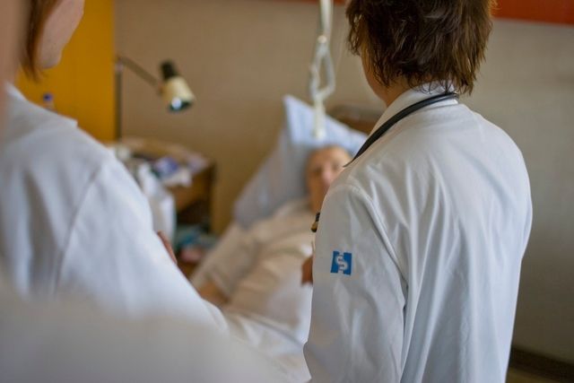 Suisse Le Contre Projet Pour Des Soins Infirmiers Forts Tribune De Geneve