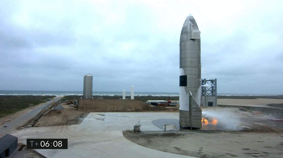 Diesmal nicht explodiert – SpaceX-Prototyp nach vier Fehlversuchen erfolgreich gelandet - Vimarsana News