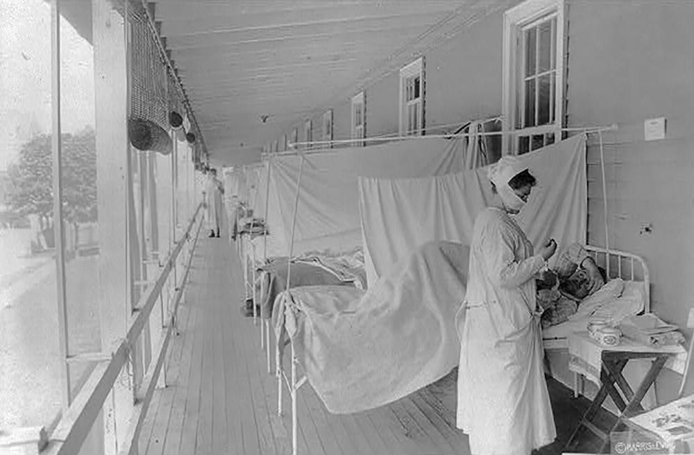 Die Spanische Grippe gilt als die grösste demografische Katastrophe in der neueren Geschichte der Schweiz, während der 1918 und 1919 ungefähr 25'000 Menschen starben: Aufnahme einer Krankenstation in Washington, 1918. Die Spanische Grippe gilt als die grösste demografische Katastrophe in der neueren Geschichte der Schweiz, während der 1918 und 1919 ungefähr 25'000 Menschen starben: Aufnahme einer Krankenstation in Washington, 1918.