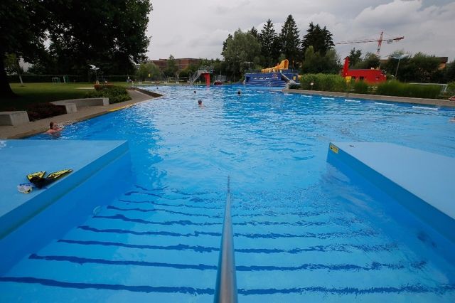 Schwermetall wird nun doch aus Freibad entfernt | Zürcher Unterländer