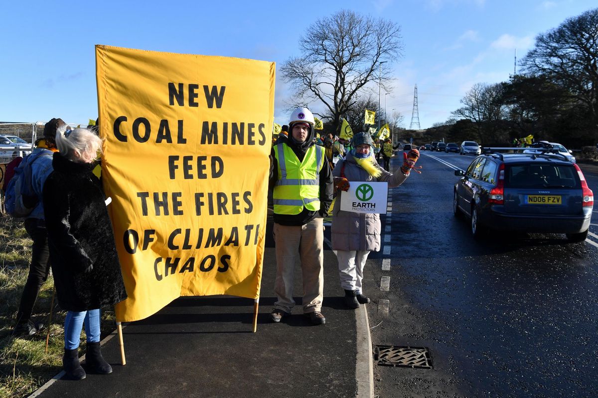 La fin de vie de Bradley a été saluée par les défenseurs de l’environnement, notamment de la part d’Extinction Rebellion, pour empêcher le maintien du site jusqu’en 2021.