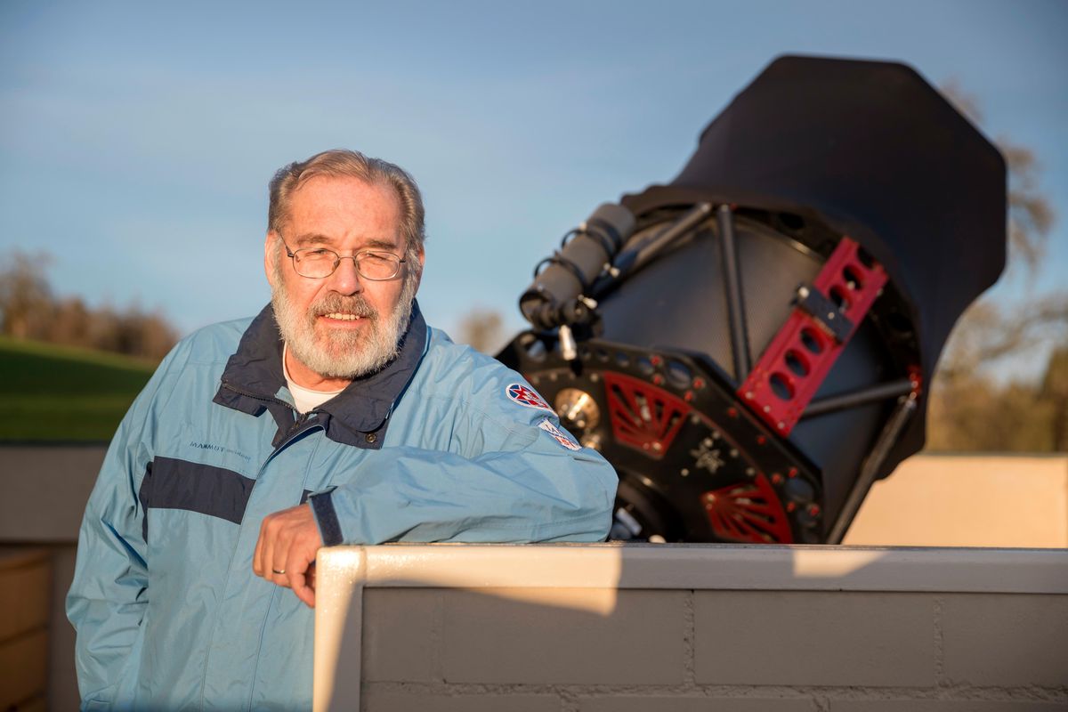 Astronom aus Winterthur zu UFOs – «Reisen zwischen den Sternen sind reine Science-Fiction» - Vimarsana News