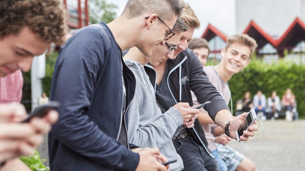 Dürfen Eltern Das Handy Der Kinder Wegnehmen