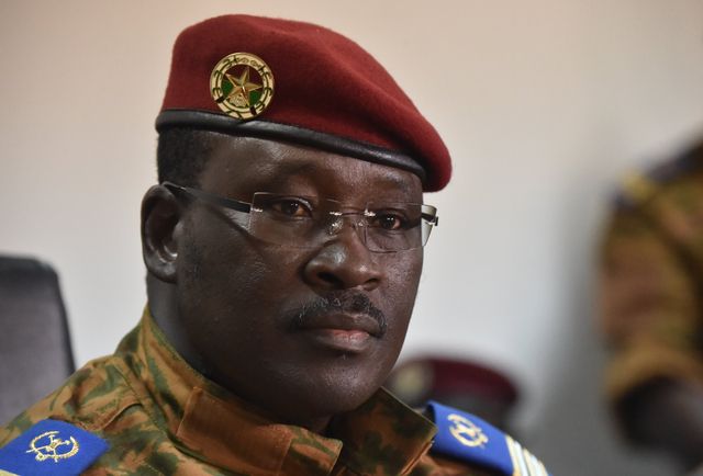 Le lieutenant-colonel Isaac Zida (photo), l'homme fort du Burkina Faso. (Photo d'illustration)
