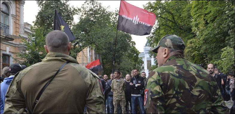 Guerre Ukraine Russie Kiev 20 Minutes Crise en Ukraine: Des miliciens nationalistes défient l'autorité de