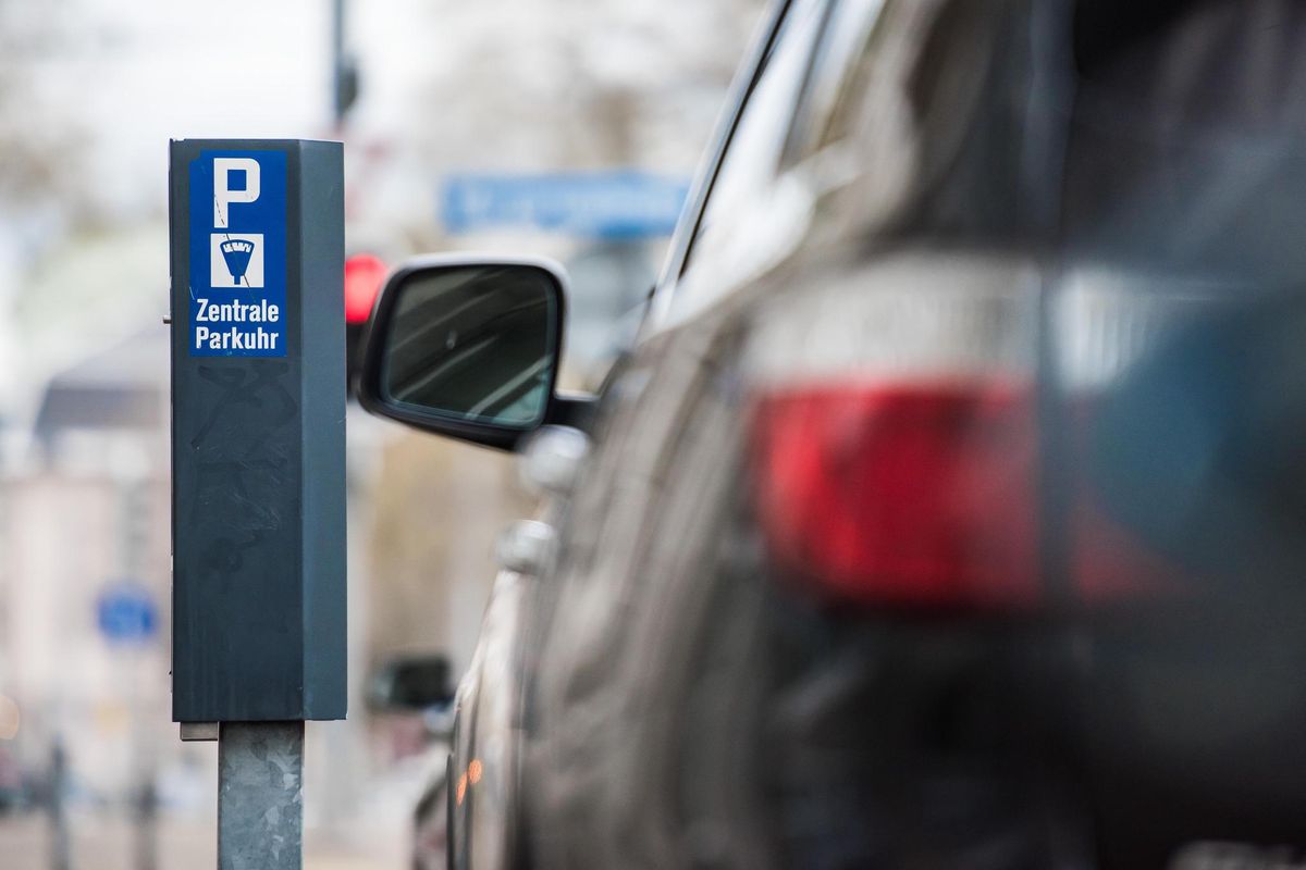 Denn aufgrund der Corona-Massnahmen fielen Einnahmen wie Parkgebühren oder Geldbussen weg. 
