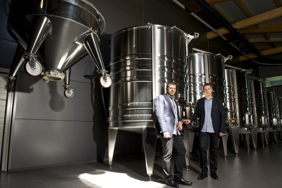 La Cave Dutruy S Equipe D Un Outil Unique En Suisse 24 Heures