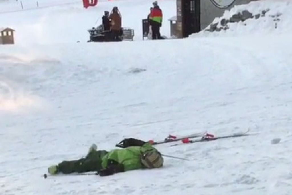 Ivre, il n'arrive plus à remettre ses skis