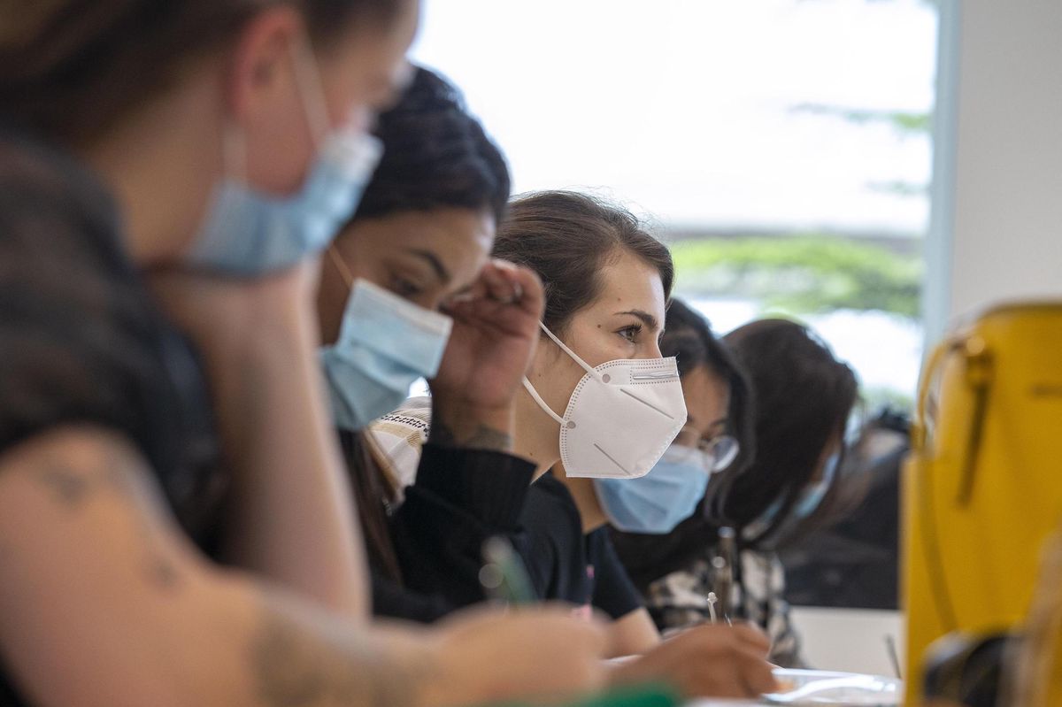 Examens sous Omicron &ndash; &Agrave; l&rsquo;Universit&eacute;, l&rsquo;angoisse du pr&eacute;sentiel p&egrave;se sur les r&eacute;visions