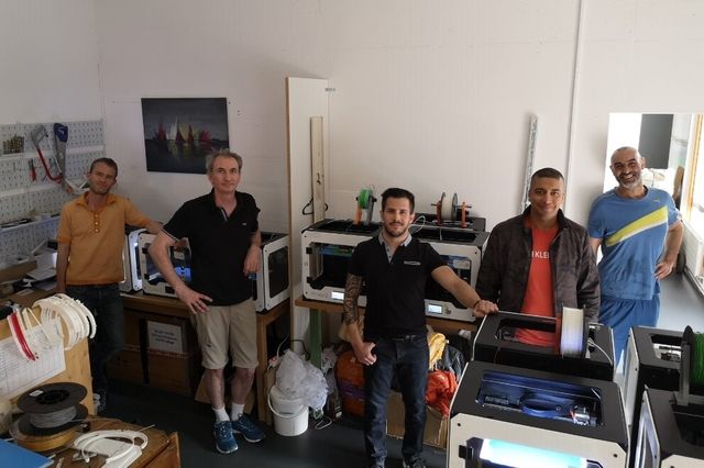 Des Imprimantes 3d En Renfort Contre Le Virus Tribune De Geneve