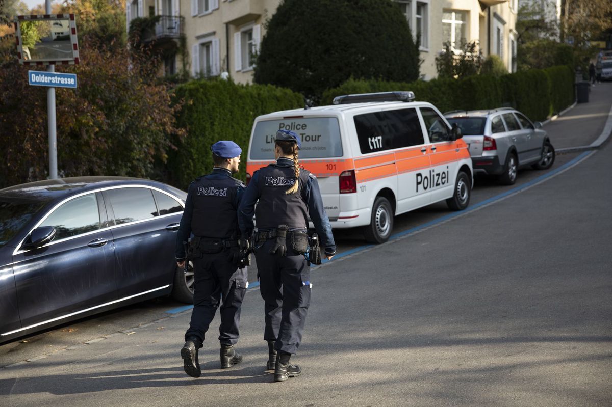 Die Stadtpolizei sucht Zeugen des Unfalls. 