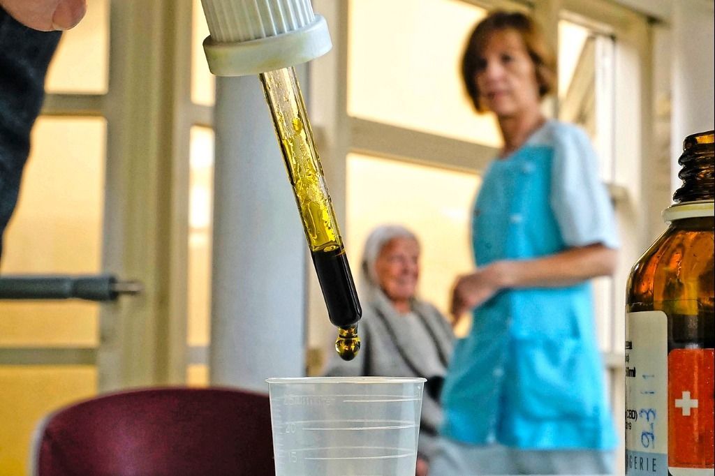 À Genève, un EMS donne du cannabis à ses hôtes