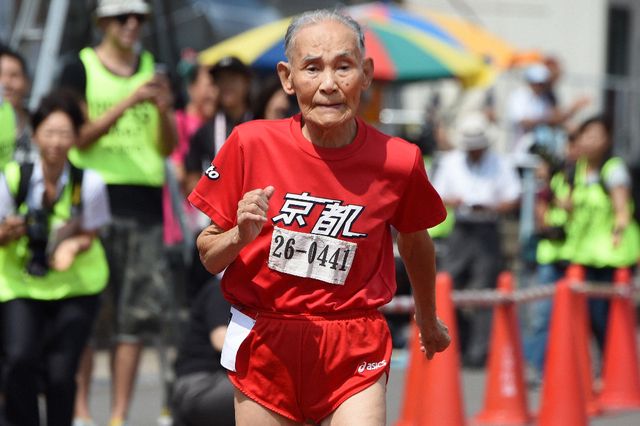 Homme Distant Du Jour Au Lendemain Japon – A 105 ans, il est recordman du monde du 100 m | Tribune de Genève