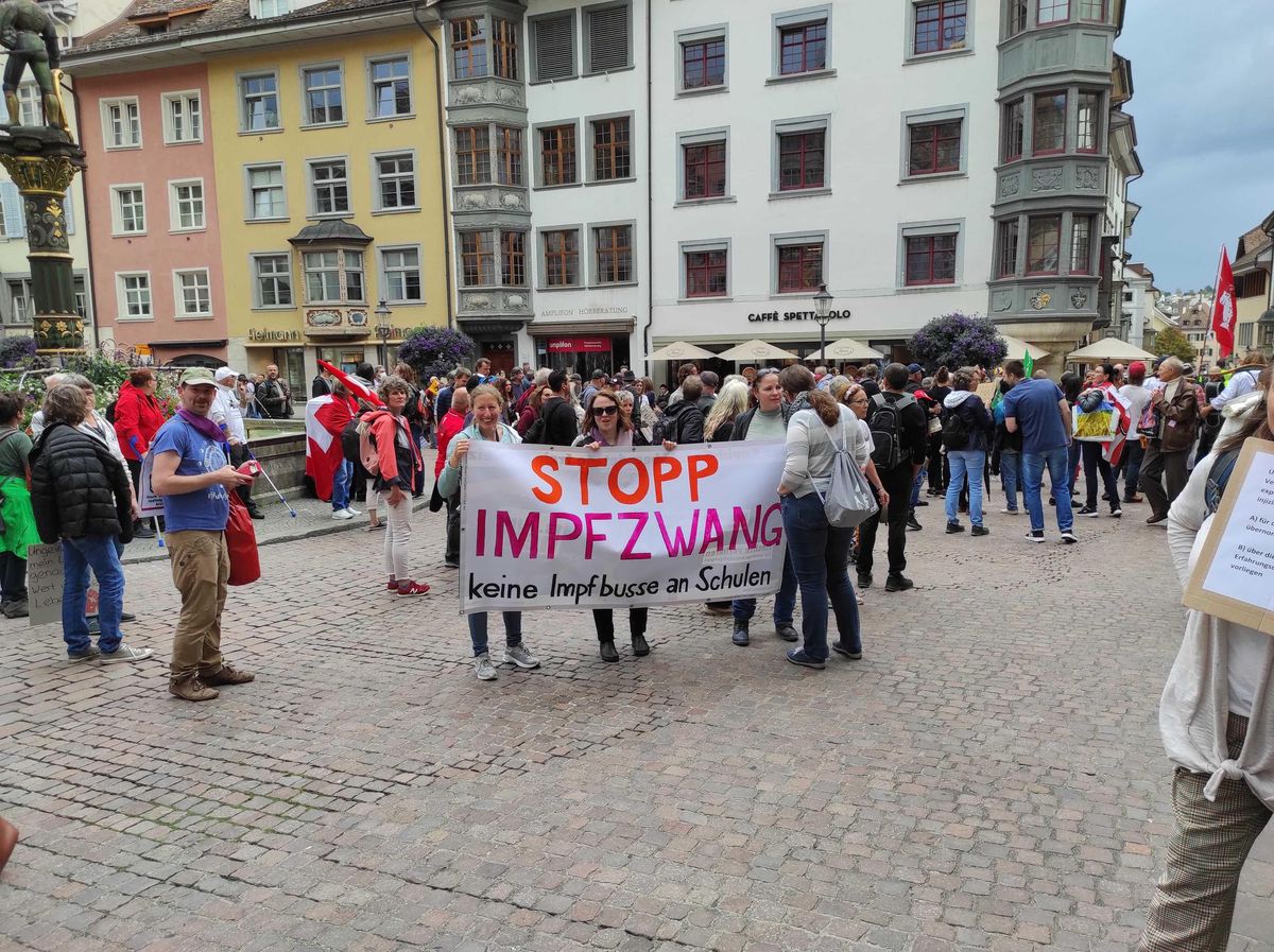 An verschiedenen Orten sind am Samstag Corona-Demos geplant. An verschiedenen Orten sind am Samstag Corona-Demos geplant.