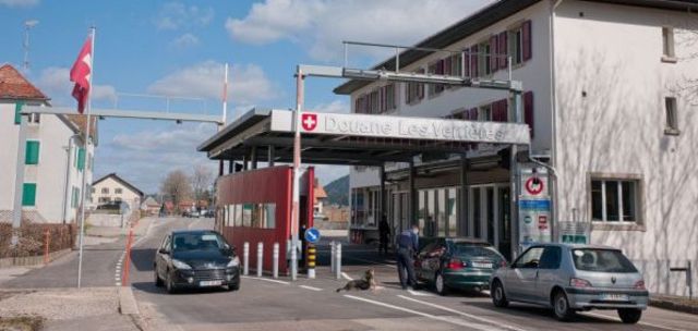 Initiative Udc Frontaliers Ils Ne Peuvent Pas Nous Virer Du Jour Au Lendemain Tribune De Geneve