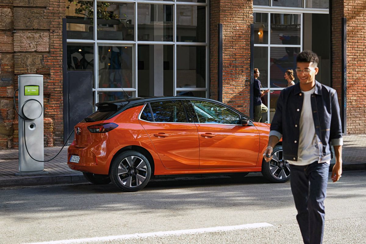 Mit dem neuen Corsa-e bringt Opel einen coolen und sauberen Stromer in die Stadt.                               