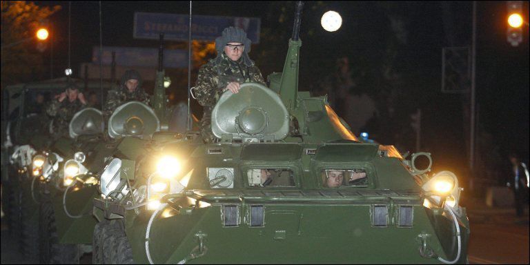 Guerre Ukraine Russie Kiev 20 Minutes Crise en Ukraine: Kiev met son armée sur le pied de guerre - 20 minutes