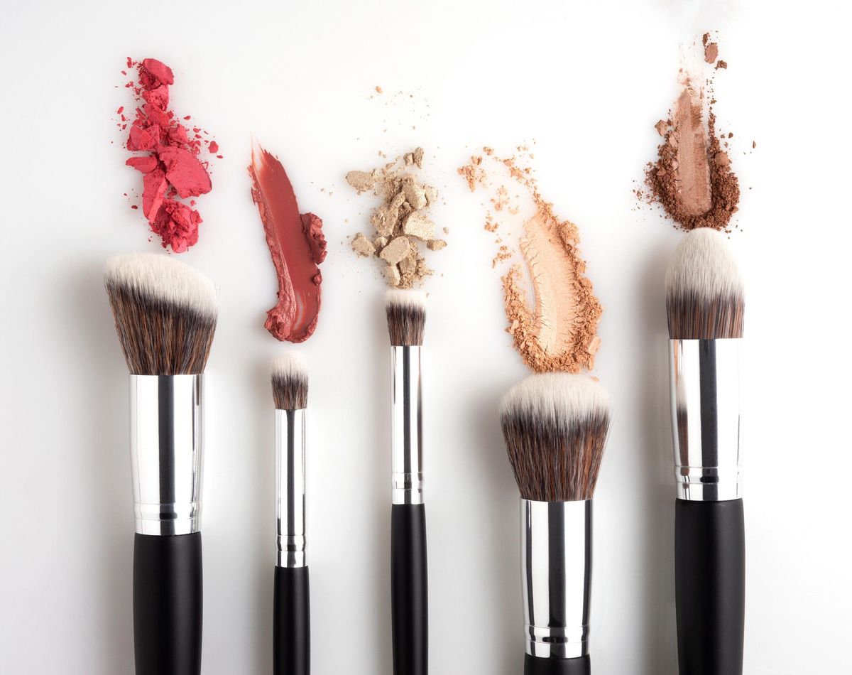 Make Up Mit Pinsel Auftragen Tipps / Beautyblender Clevere Tipps Fur Das Make Up Ei Magazin Make Up Mit Pinsel Auftragen Tipps / Beautyblender Clevere Tipps Fur Das Make Up Ei Magazin