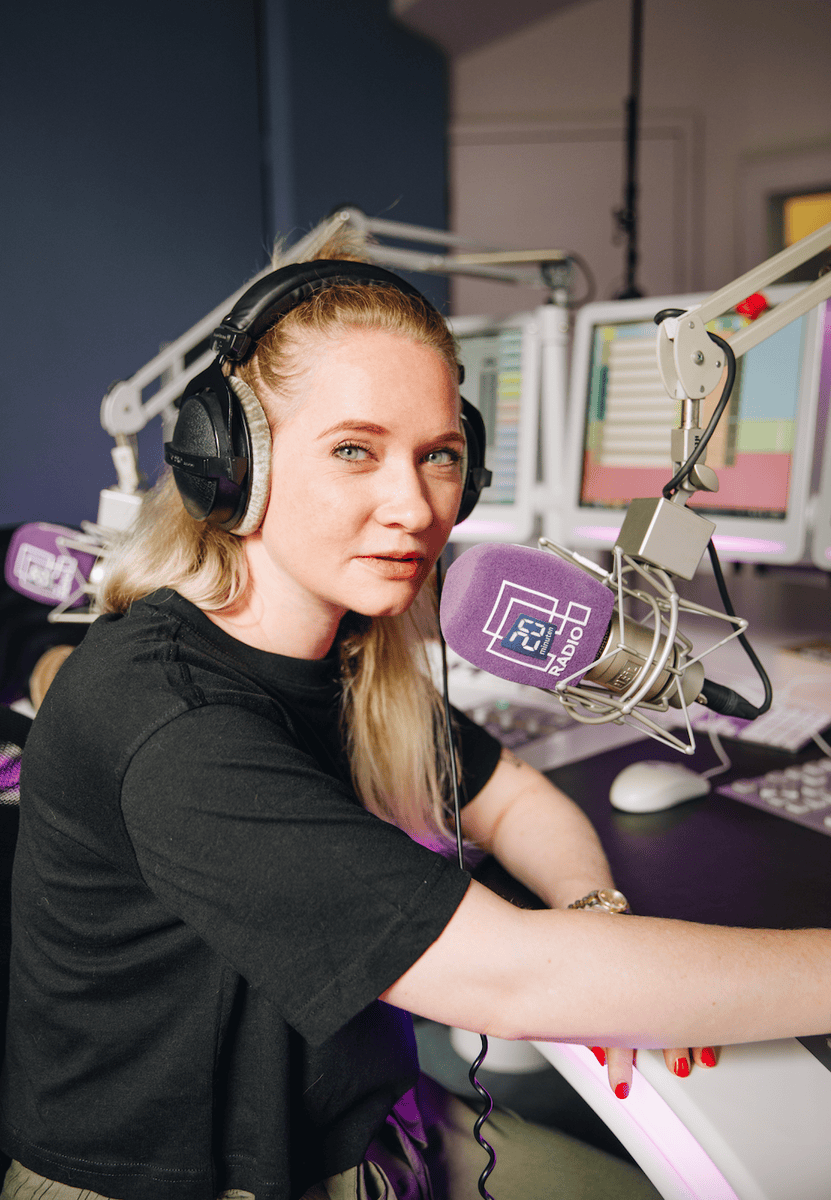 Im 20-Minuten-Podcast «Unchained» stellt sie sich den 20 unverblümten Fragen von Podcast-Host Andrea. Im 20-Minuten-Podcast «Unchained» stellt sie sich den 20 unverblümten Fragen von Podcast-Host Andrea.