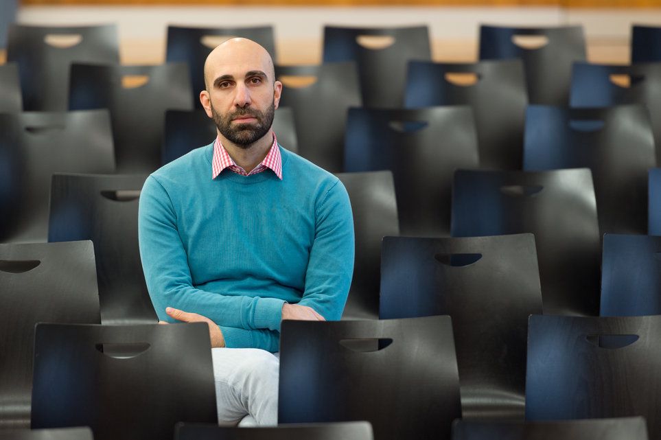 Dezidierter Verfechter eines neu verstandenen, demokratischen Islam: Ahmad Mansour in der Berner WKS-Aula.Bilder Matthias Käser