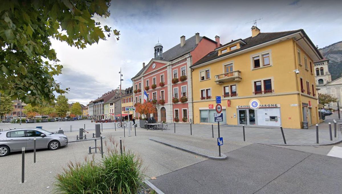 Haute-Savoie: Une femme de 31 ans meurt dans son véhicule à Bonneville Haute-Savoie: Une femme de 31 ans meurt dans son véhicule à Bonneville