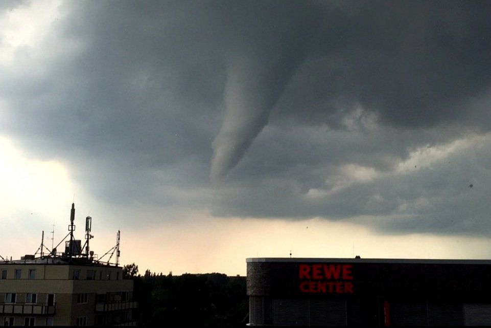 Tornado wütet in Hamburg TagesAnzeiger