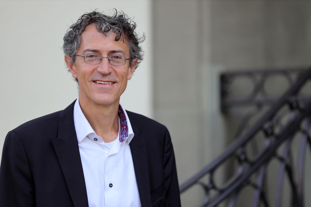 Epidemiologe Jürg Utzinger plädiert dafür, die Basismassnahmen auch dann nur schrittweise zu lockern, wenn alle, die das wollen, geimpft sind. 