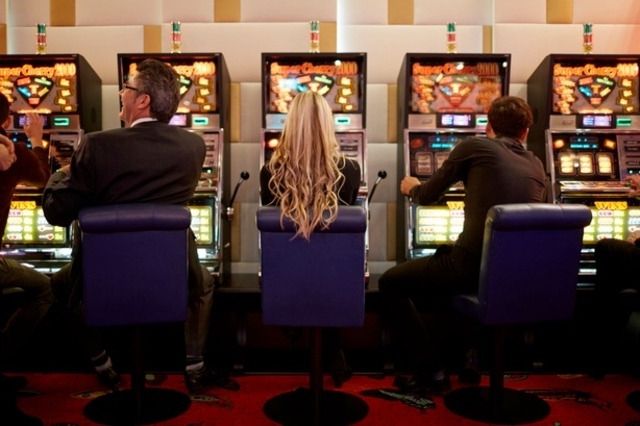 Duel Sur La Loi Touchant Les Jeux D Argent Tribune De Geneve