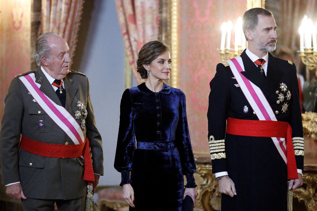 Le roi Felipe rend hommage &agrave; son p&egrave;re