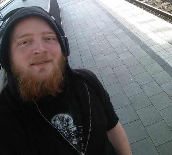 Alain Roth ist Präsident der Juso-Oberaargau. Im vergangenen Jahr kandidierte er für den Nationalrat. Derzeit ist er Kandidat für den Gemeinderat Langenthal, wurde aber von der SP von der Liste gestrichen. Alain Roth ist Präsident der Juso-Oberaargau. Im vergangenen Jahr kandidierte er für den Nationalrat. Derzeit ist er Kandidat für den Gemeinderat Langenthal, wurde aber von der SP von der Liste gestrichen.