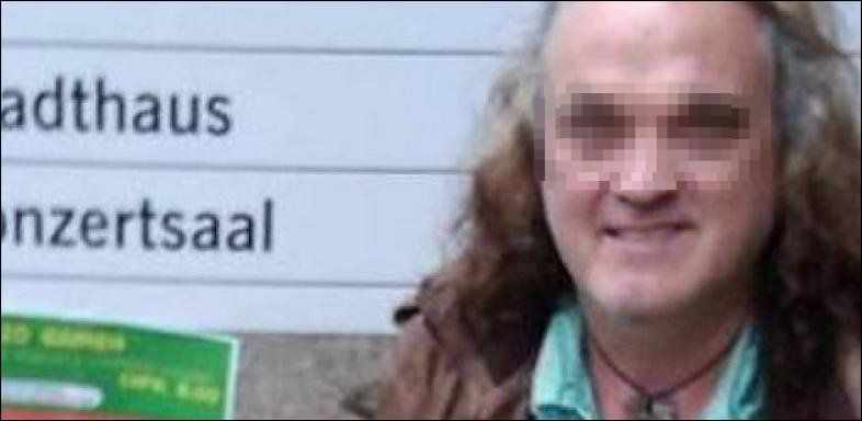 Robert F. est décédé chez lui au lendemain de l'agression dont il a été victime. Robert F. est décédé chez lui au lendemain de l'agression dont il a été victime.