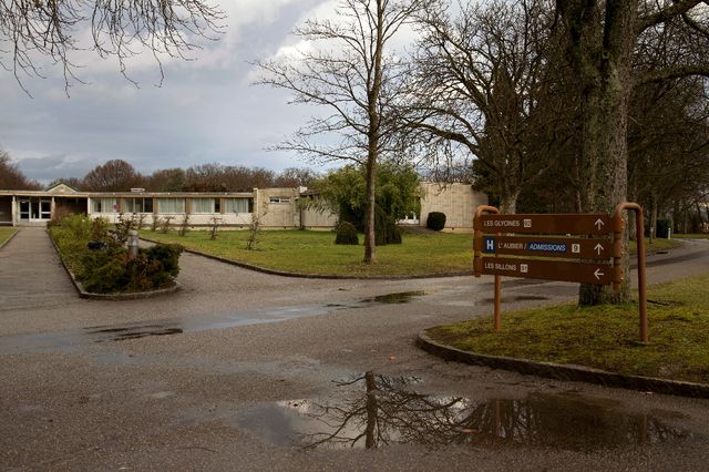 Hug - Hôpital De Psychiatrie De Belle-idée