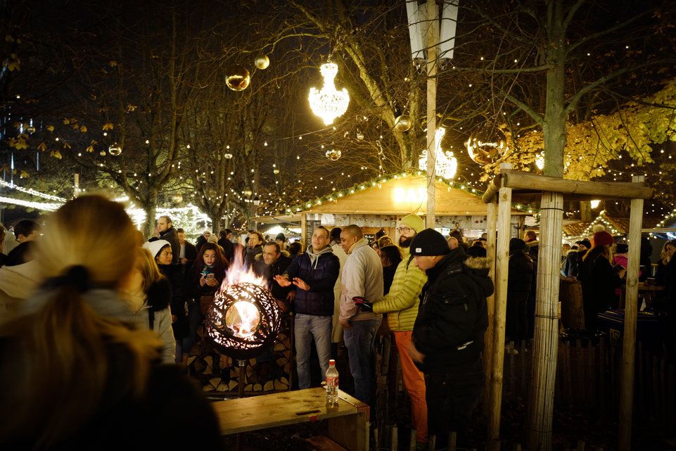 Les premières images du marché de Noël aux Bastions Tribune de Genève