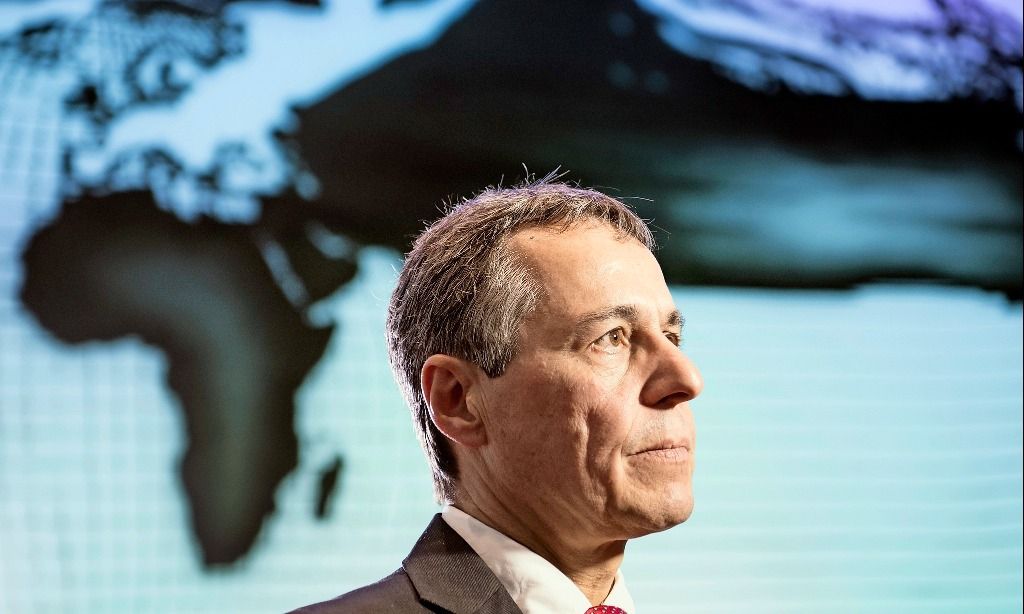 Besänftigen, verhandeln, leise drohen