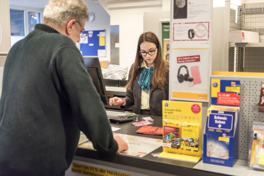 La Poste va enfin accepter les cartes bancaires Le Matin