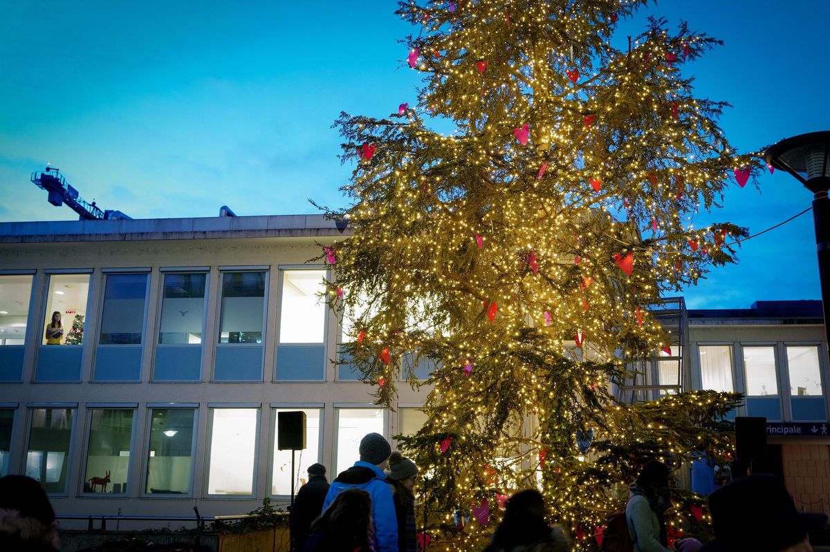 F&ecirc;tes de fin d&rsquo;ann&eacute;e &ndash; No&euml;l scintille &agrave; l&rsquo;H&ocirc;pital des enfants