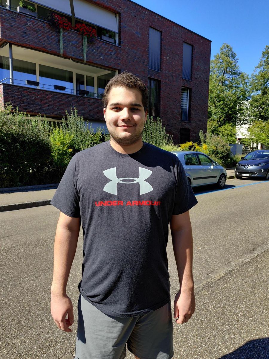 «Im Juni wurde uns Lehrlingen mitgeteilt, dass wir aufgrund von Corona nicht weiterbeschäftigt werden», sagt Angel Luis Rua Thierrin.