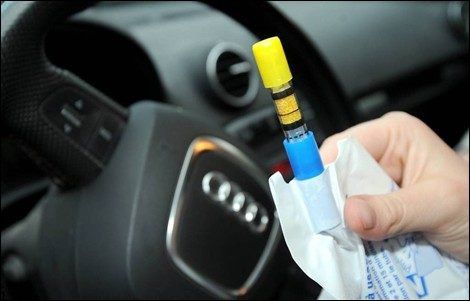 Solche Alkoholtests im Auto mitzuführen ist in Frankreich jetzt doch nicht obligatorisch. Solche Alkoholtests im Auto mitzuführen ist in Frankreich jetzt doch nicht obligatorisch.