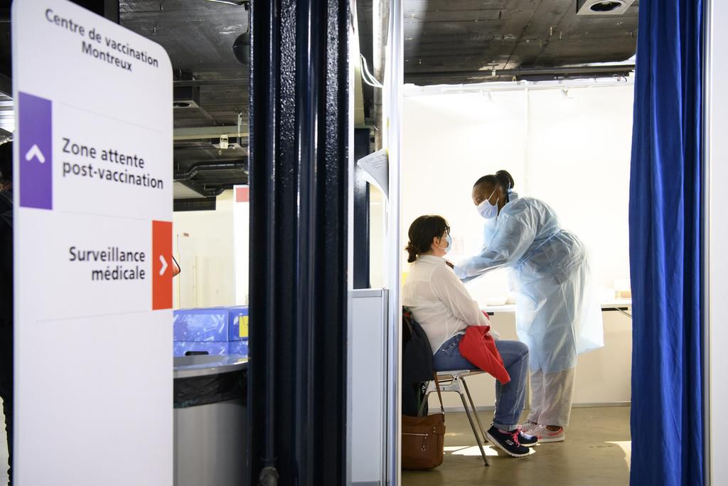 Quatrième vague en Suisse – Les politiciens souhaitent une journée nationale de la vaccination - Vimarsana News