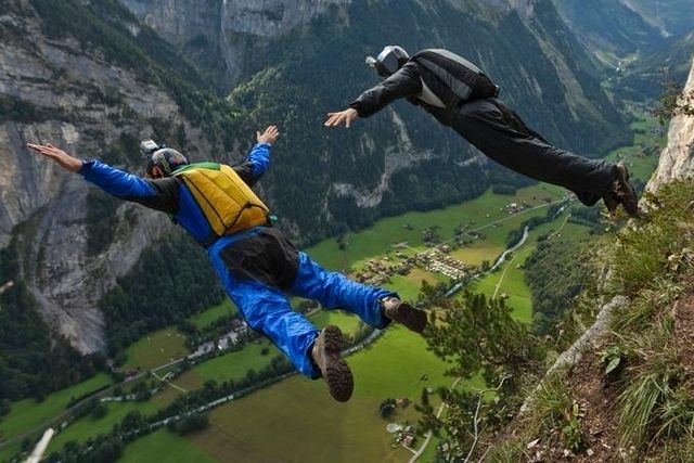 Schweizerin stürzt bei Extremsport Base-Jumping in den Tod | Der Bund