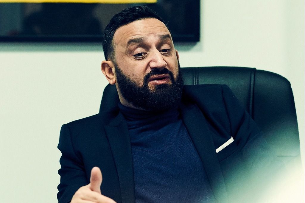 Taches Dans Le Cou De Cyril Hanouna Cyril Hanouna: «Les gens qui souffrent se sentent proche de TPMP» | 24