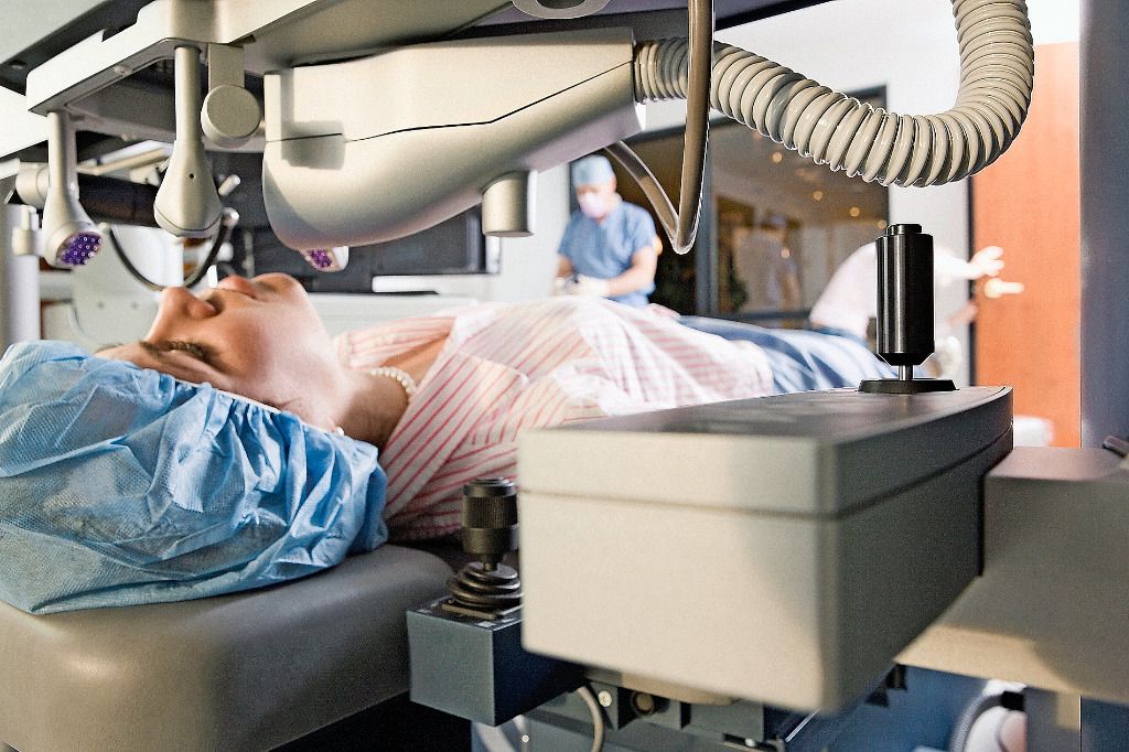 Les cas de myopie explosent et boostent la chirurgie au laser | 24 heures