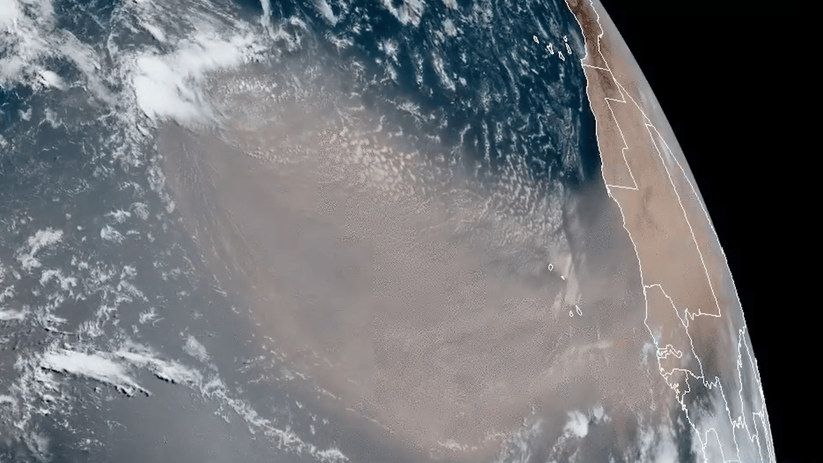 Die Staubwolke aus Saharasand hat die Fläche von Westeuropa.